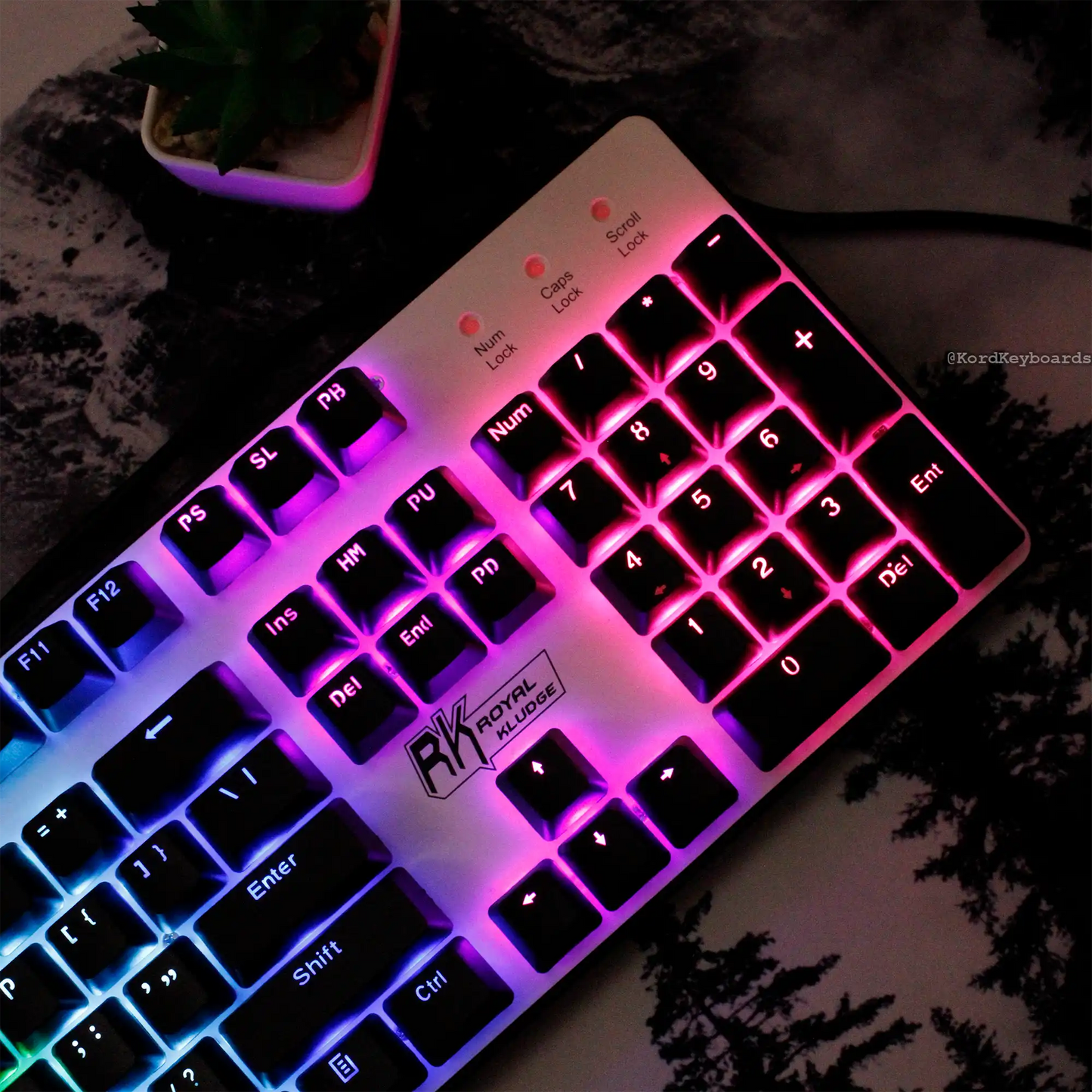 Black on Black Keycaps Set