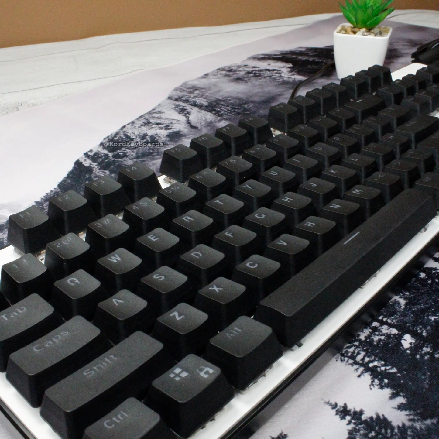 Black on Black Keycaps Set