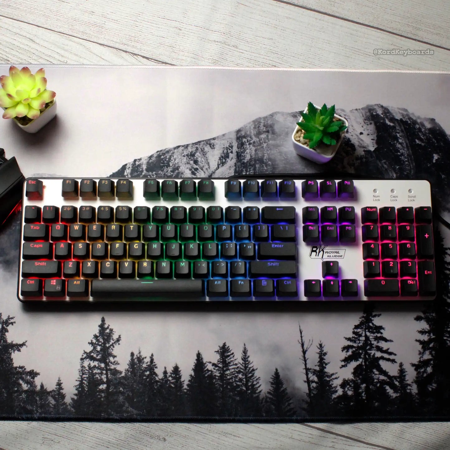 Black on Black Keycaps Set