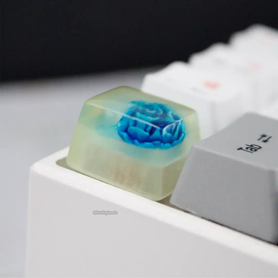 Roses of Beauty Escape Keycap
