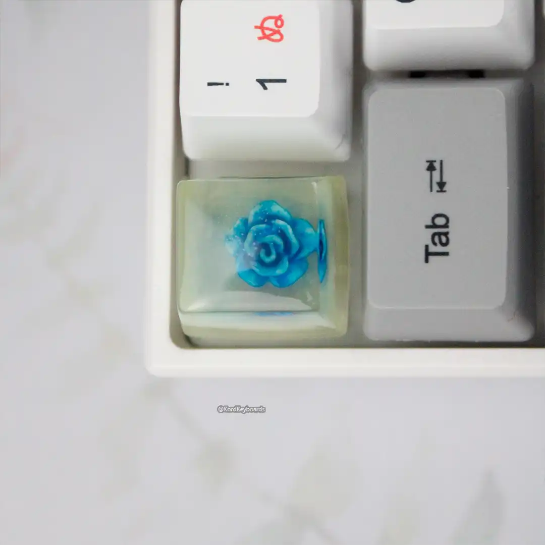 Roses of Beauty Escape Keycap