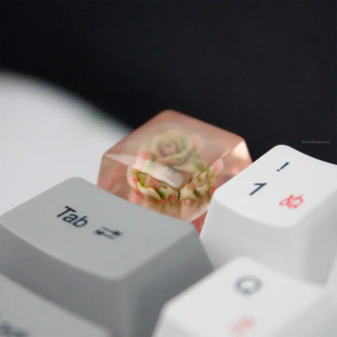 Roses of Beauty Escape Keycap