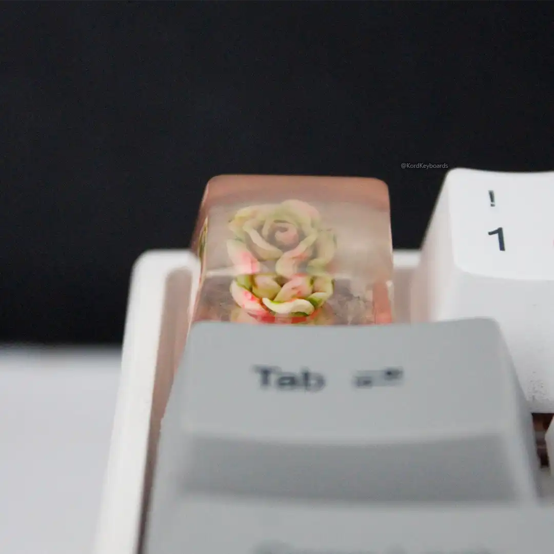 Roses of Beauty Escape Keycap